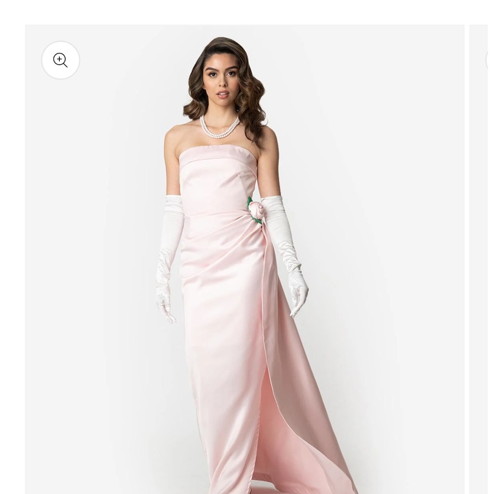 Elegant Pink Strapless Evening Gown